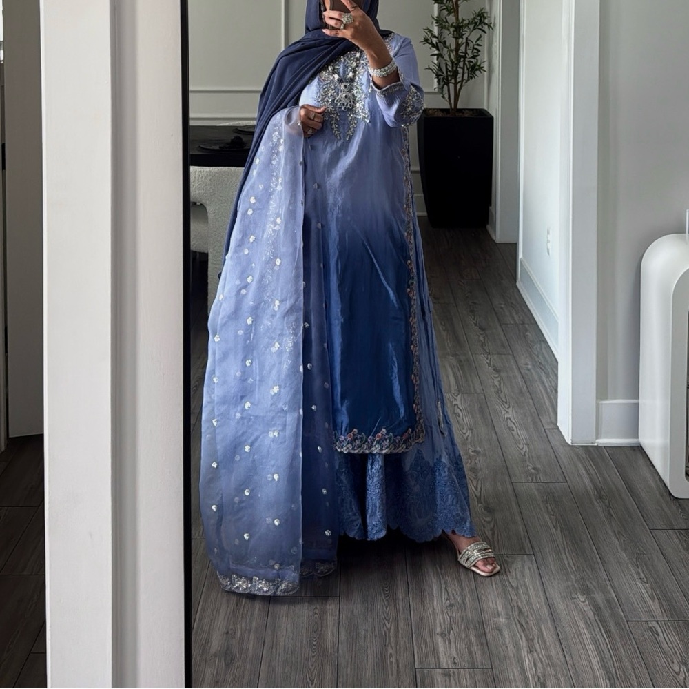 AJR Fancy Raw Silk 3 Piece Pakistani Suit - Picture 5 of 6